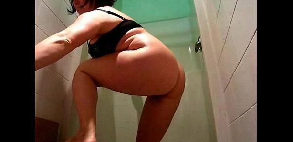  German MILF fisting her tight ass. Who is she